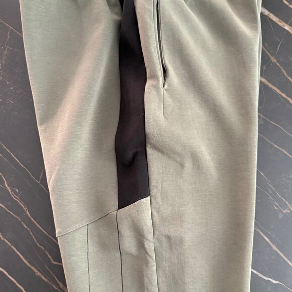 Hugo Boss Halvo Pants Men's Size Large Olive Green Athleisure Slim Fit - Picture 3 of 5